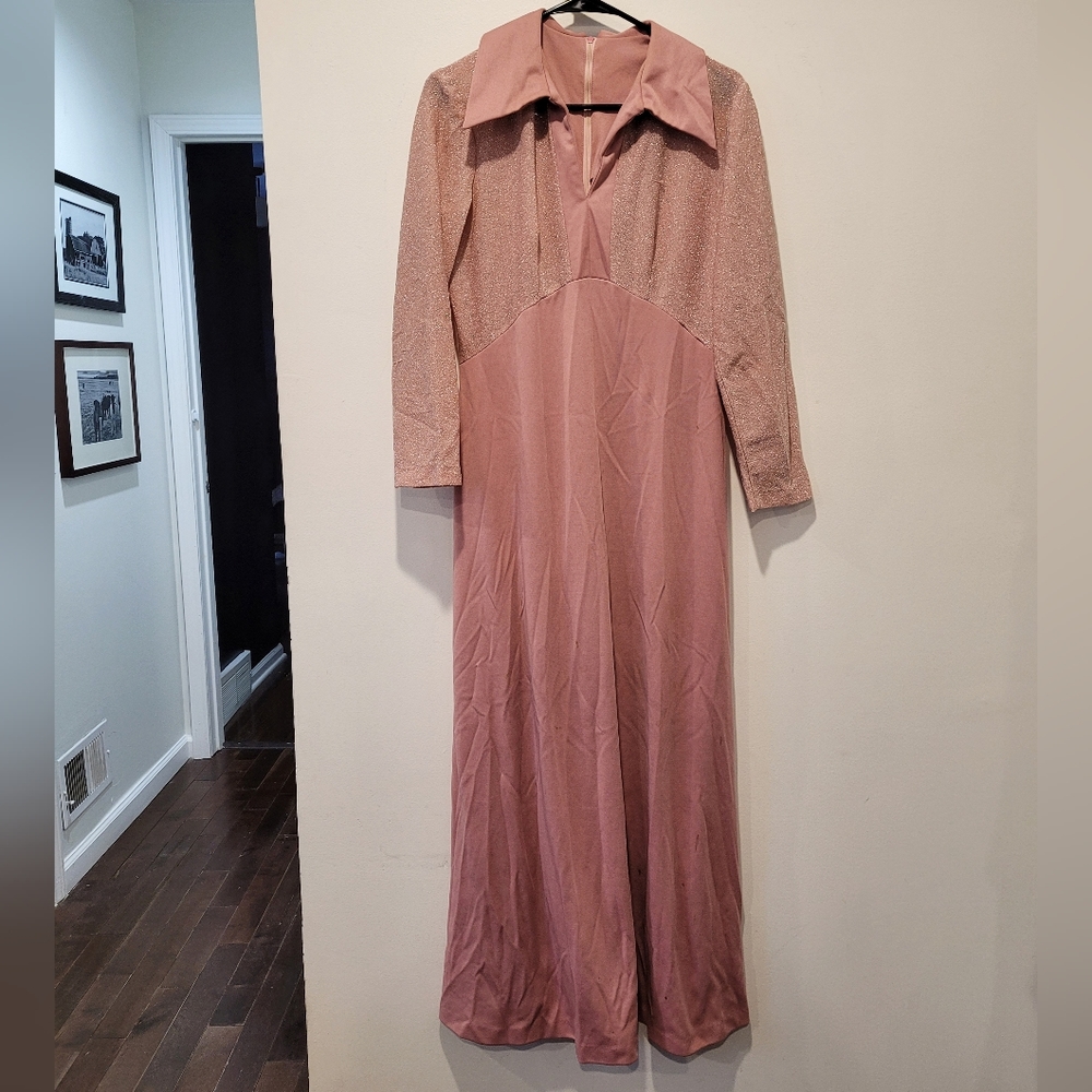 Vintage 1970s collared mauve dusty rose pink maxi dress gown